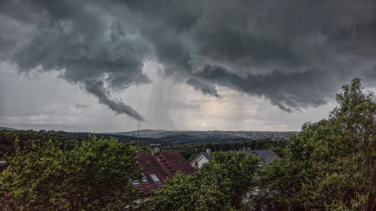 Schwere bis extreme Unwetter sind über Deutschland zu erwarten