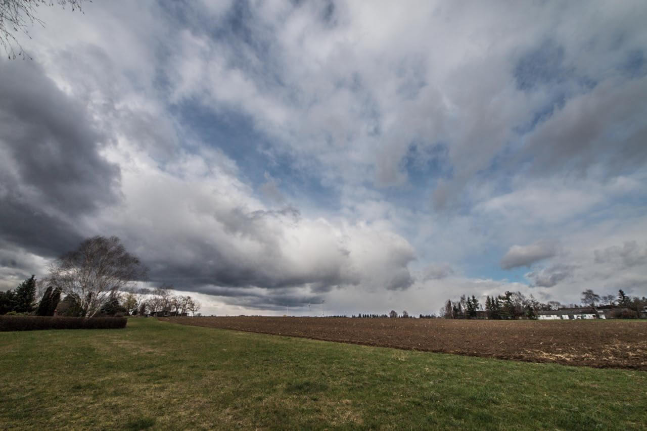 Zweigeteiltes Aprilwetter: Luftmassengrenze möglich