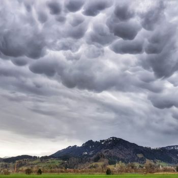 Windiges bis stürmisches Wetter über Deutschland © Martin Bloch