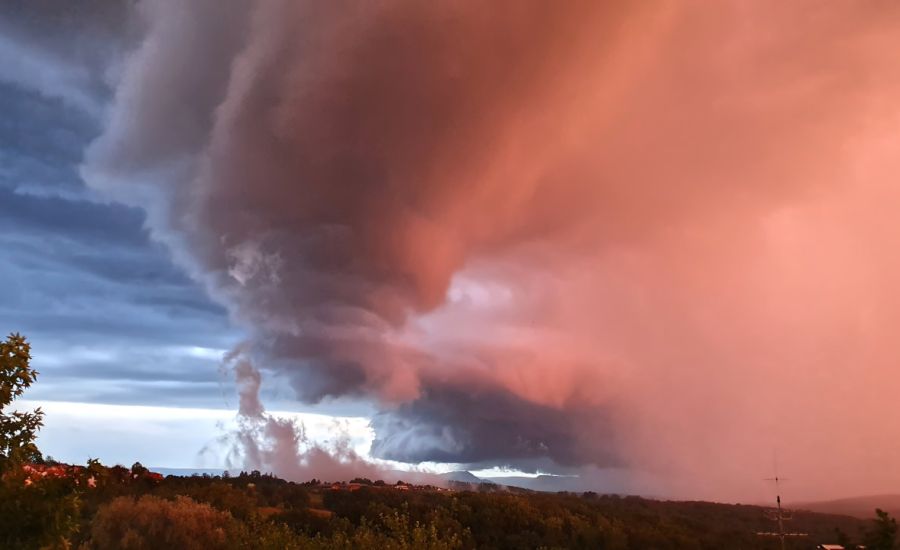 Teils unwetterartige Schauer und Gewitter