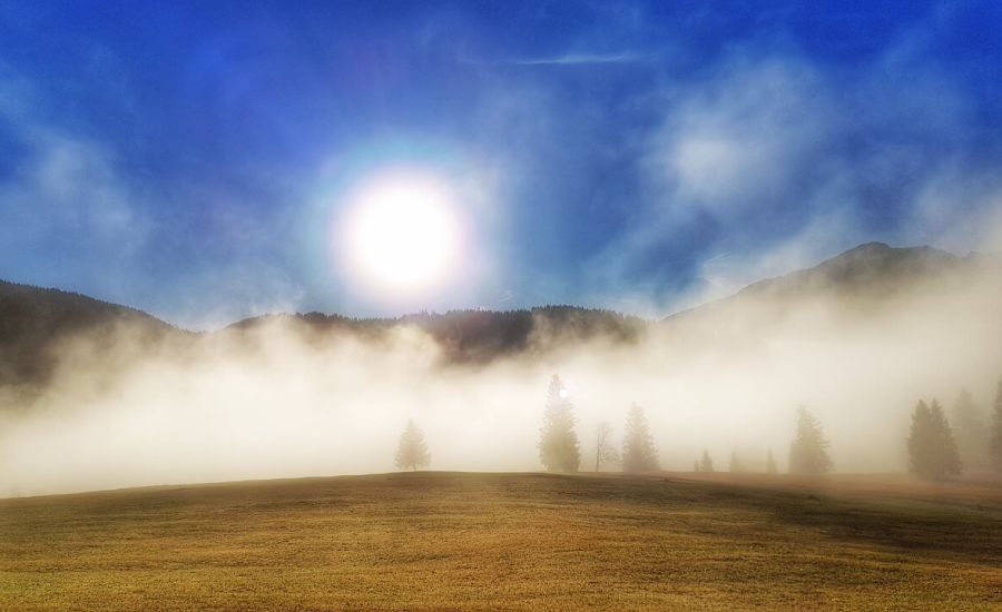 Sonne, Wolken und Nebel © Martin Bloch