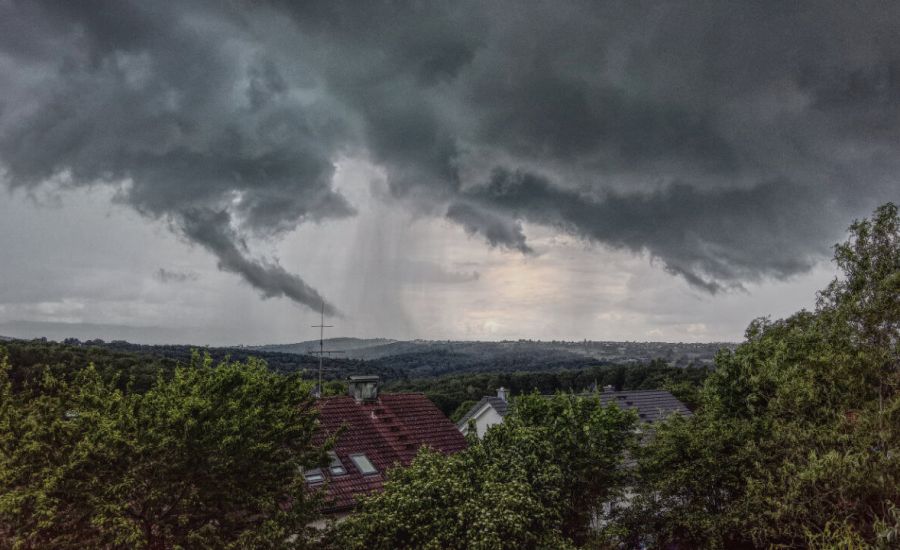 Schwere bis extreme Unwetter sind über Deutschland zu erwarten