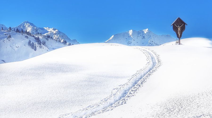 Ein Winterwunderland in den Alpen © Martin Bloch