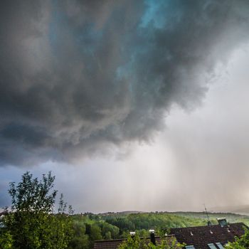 Unwetterartiger Dauerregen an Pfingsten über Deutschland?