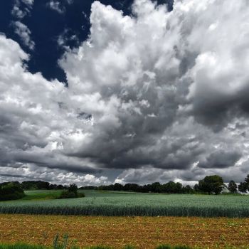 Teils unwetterartige Schauer und Gewitter am Wochenende