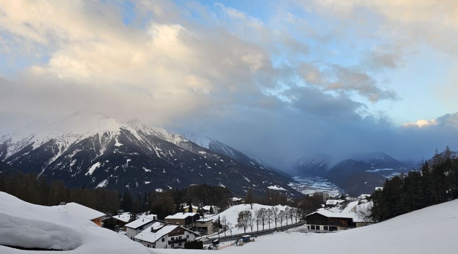 Sonne, Wolken, Nebel und in der zweiten Wochenhälfte ein Kaltlufttropfen mit etwas Schneefall
